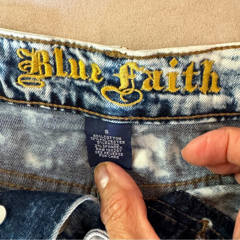 BLUE FAITH. Distressed Jean Skirt. Button Closure. Size Small. Two front pockets - Picture 7 of 14